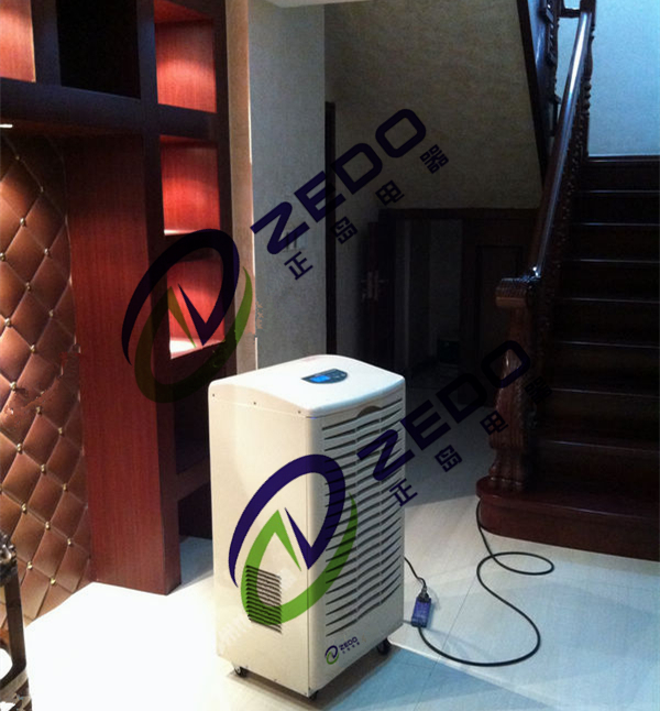 別墅地下室除濕機(jī)