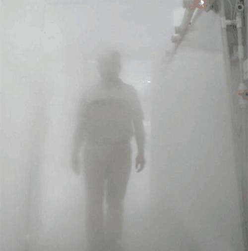 智能人員通道消毒機(jī)